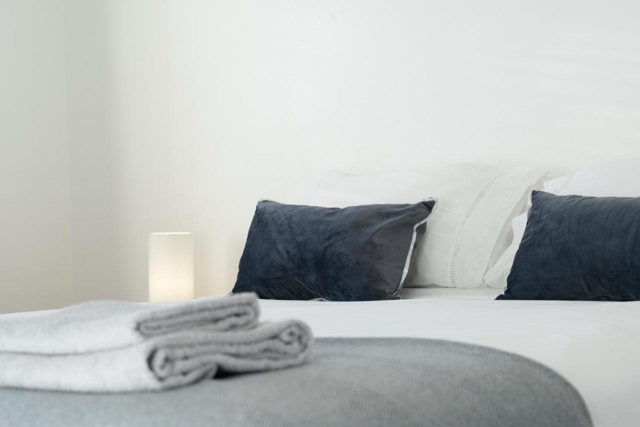 Dwellcome Home Ltd 2 King Beds West End Apt, Half Mile To Union Street Yet Quiet, Free Allocated Parking Space At Rear Entrance & Fast Wifi, Ideal For Long Term Contractor, Corporate, Etc Stays, Regular Housekeeping Option - See Our Site For Assuranc Абердин Екстер'єр фото